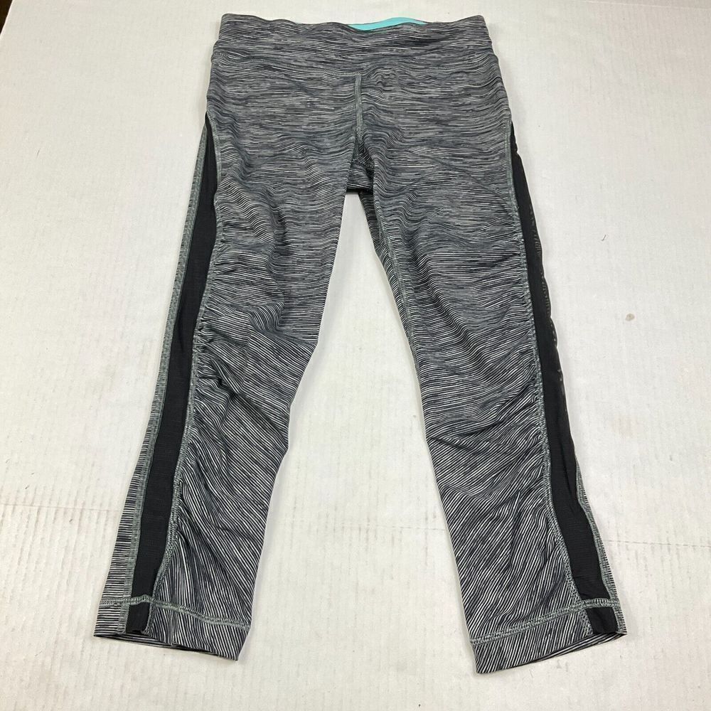 Lululemon Womens Cropped Mesh Leggings Striped Workout Athletic Pull On Size 2